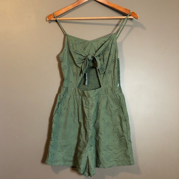NWT! Aerie olive romper. Lined. - Picture 1 of 11